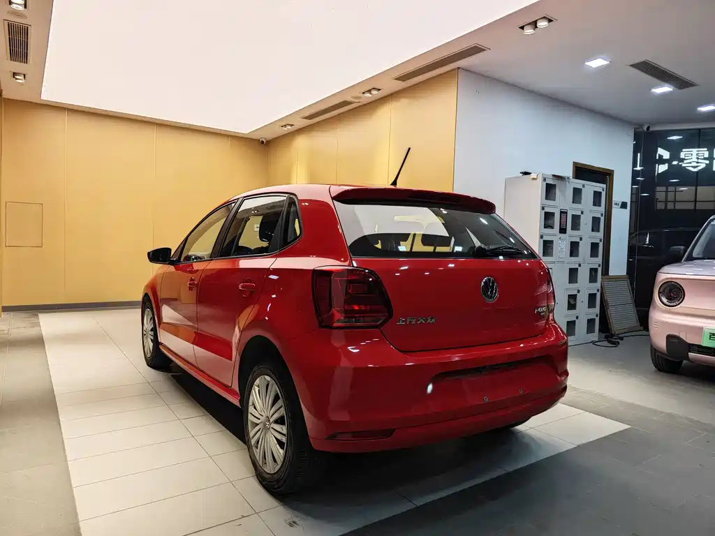 Volkswagen Volkswagen Polo 2018 1.5L Automatic Comfort Model 2019 - thumbnail 23