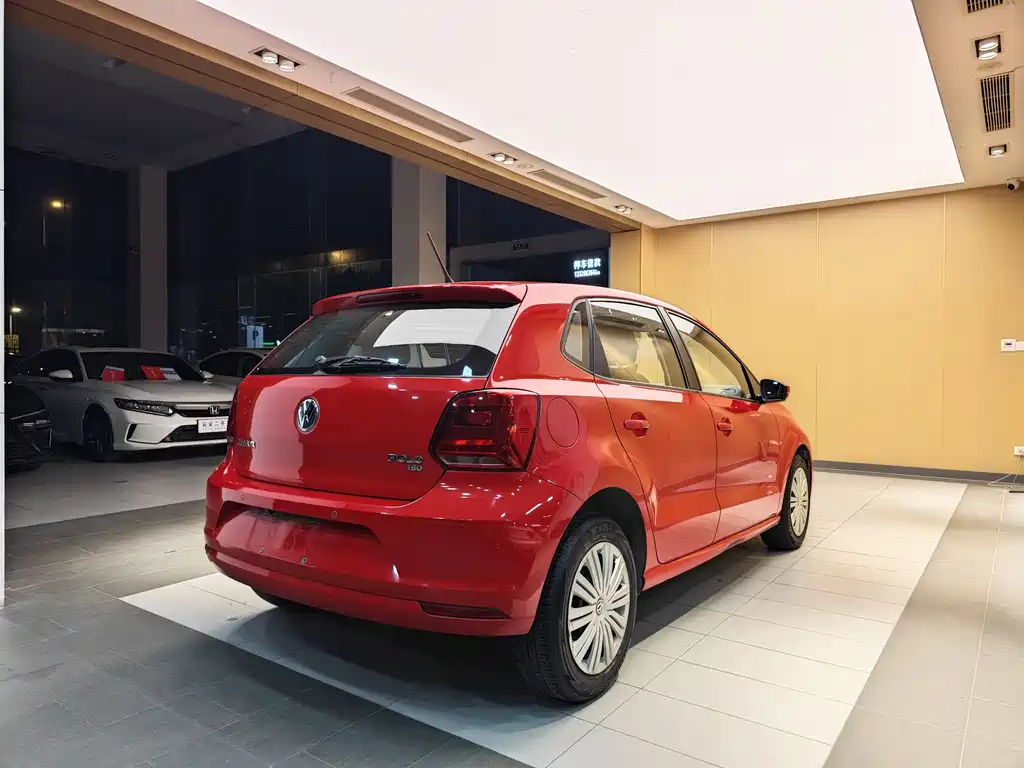 Volkswagen Volkswagen Polo 2018 1.5L Automatic Comfort Model 2019 - thumbnail 27
