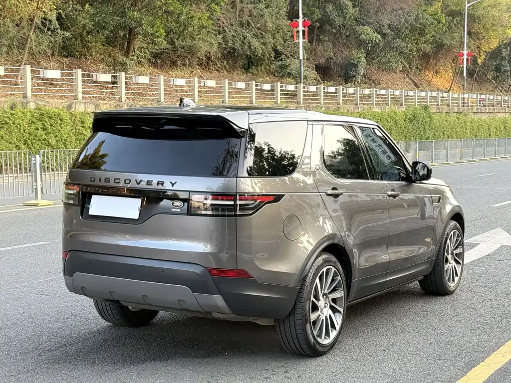 Land Rover Discovery 2017 3.0 SC V6 SE 2018 - thumbnail 7