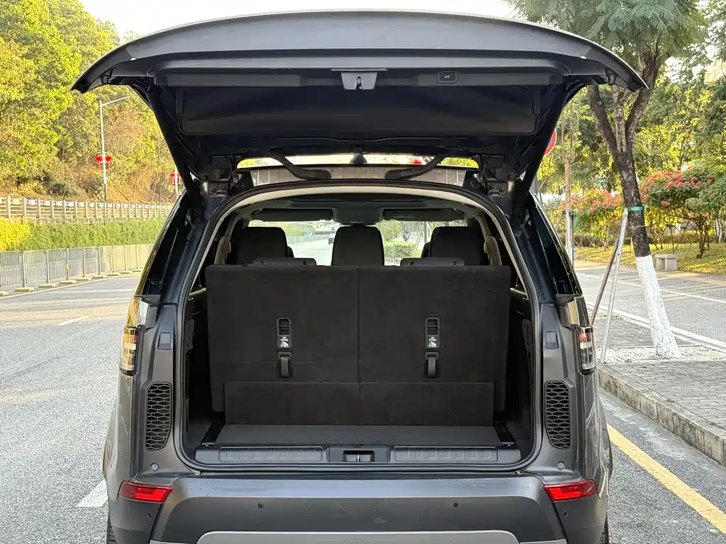Land Rover Discovery 2017 3.0 SC V6 SE 2018 - thumbnail 13