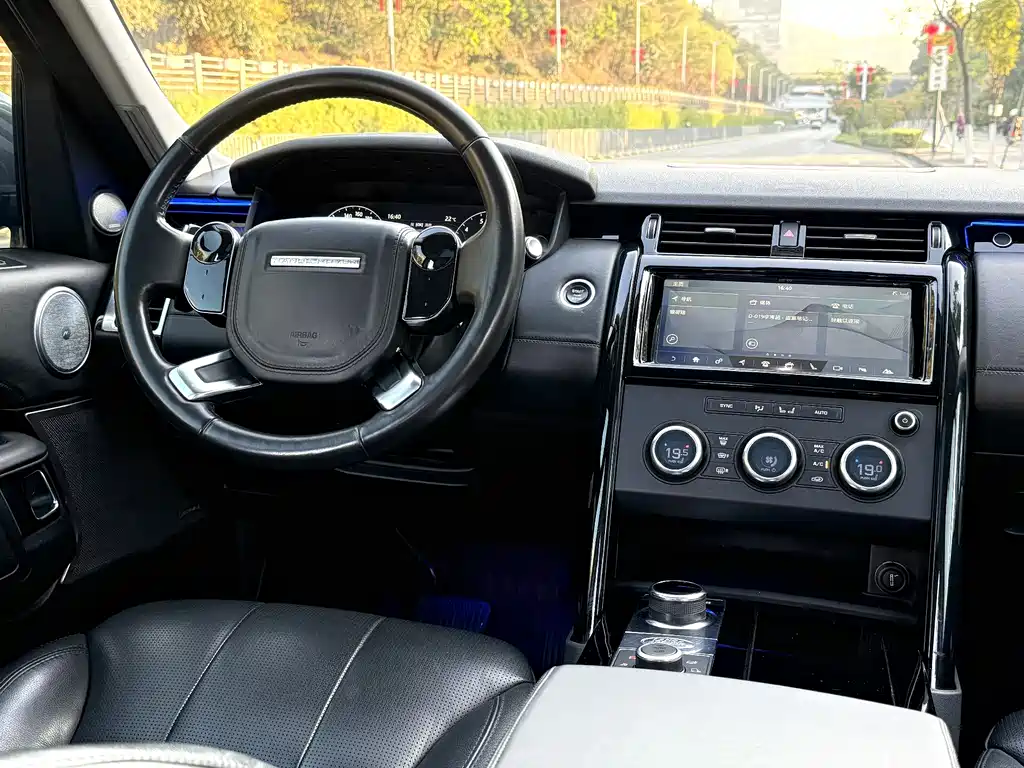 Land Rover Discovery 2017 3.0 SC V6 SE 2018 - thumbnail 15