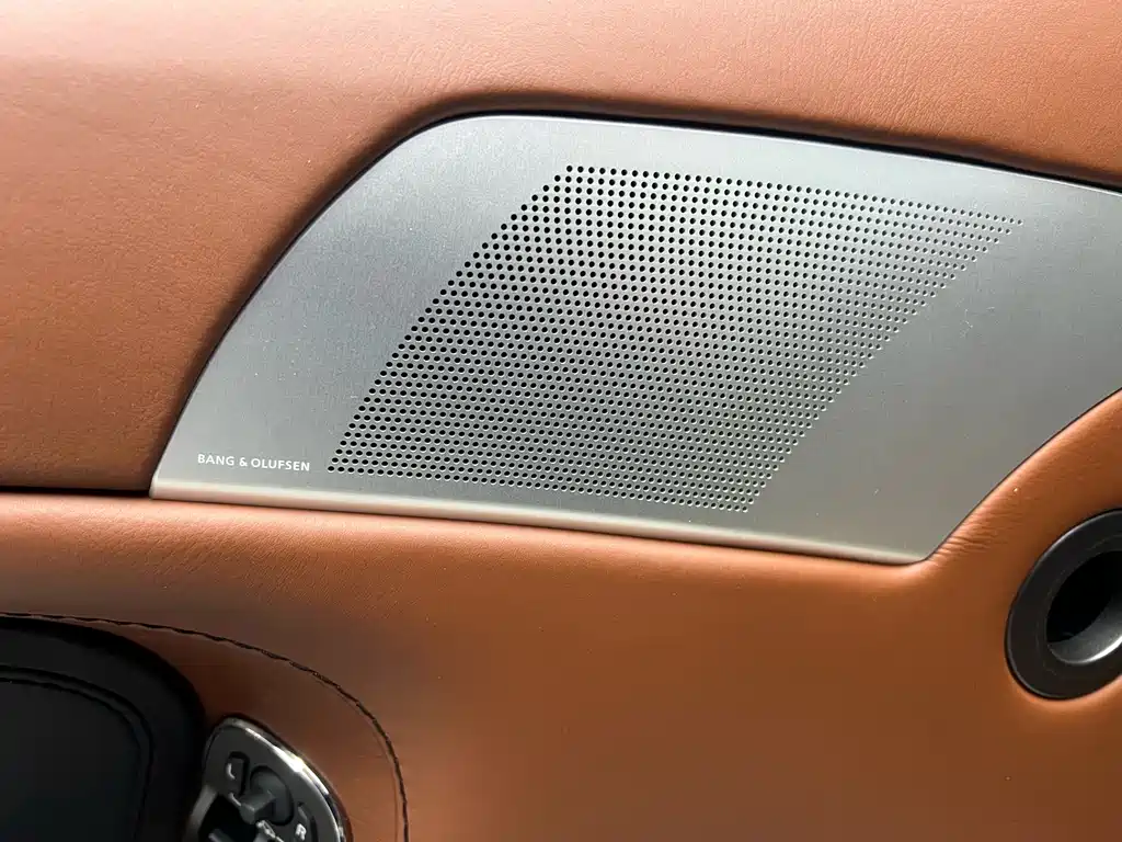 Aston Martin Aston Martin V8 Vantage 2011 4.7L Sportshift Coupe 2012 - thumbnail 7