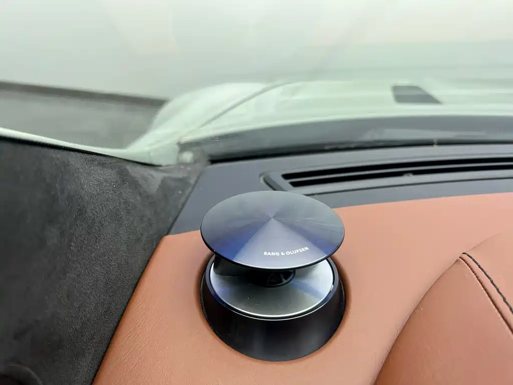 Aston Martin Aston Martin V8 Vantage 2011 4.7L Sportshift Coupe 2012 - thumbnail 9