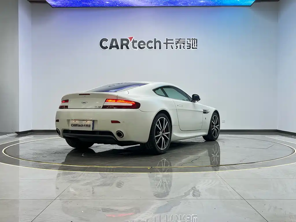Aston Martin Aston Martin V8 Vantage 2011 4.7L Sportshift Coupe 2012 - thumbnail 24