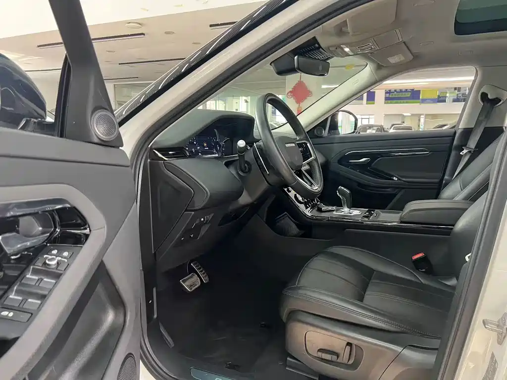Land Rover Range Rover Evoque 2021 Model Year Evoque L 200PS R-Dynamic Standard Elite Edition 2022 - thumbnail 4