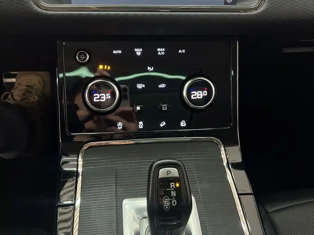 Land Rover Range Rover Evoque 2021 Model Year Evoque L 200PS R-Dynamic Standard Elite Edition 2022 - thumbnail 19