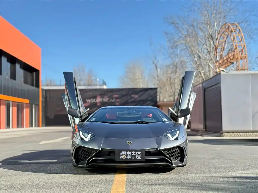 Lamborghini Lamborghini Aventador LP 700-4 2016 - thumbnail 2