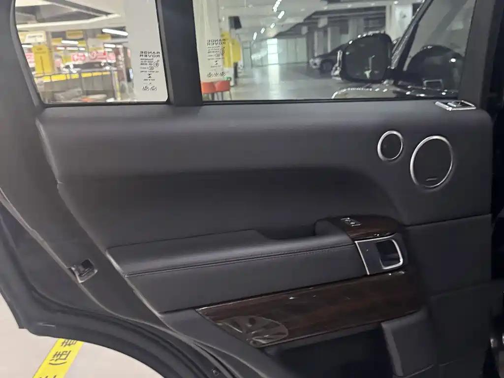 Land Rover Range Rover 2017 3.0 SC V6 Vogue 2017 - thumbnail 16