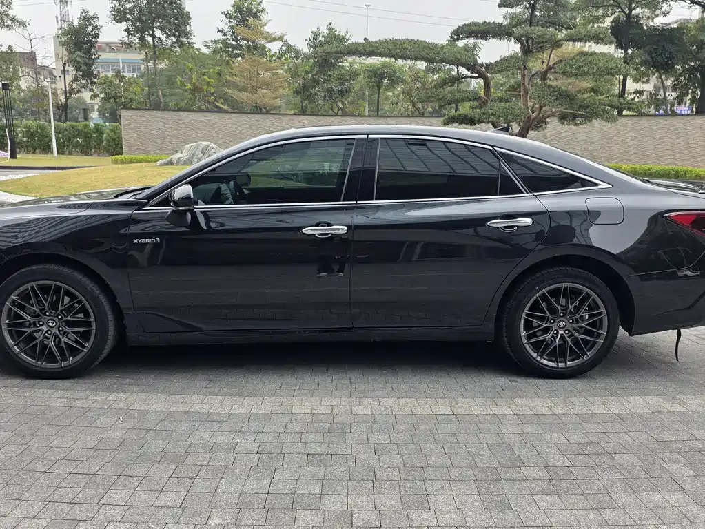 Toyota Toyota Avalon 2022 Hybrid 2.5L Luxury Edition 2022 - thumbnail 4