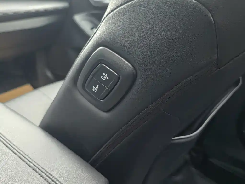 Toyota Toyota Avalon 2022 Hybrid 2.5L Luxury Edition 2022 - thumbnail 18