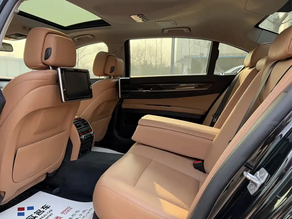 BMW BMW 7 Series 2014 730Li Premium Edition 2015 - thumbnail 7