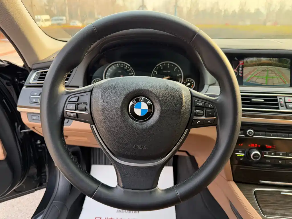 BMW BMW 7 Series 2014 730Li Premium Edition 2015 - thumbnail 10