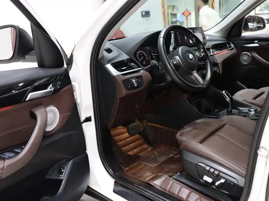 BMW BMW X1 2021 sDrive25Li Leading Edition 2021 - thumbnail 9