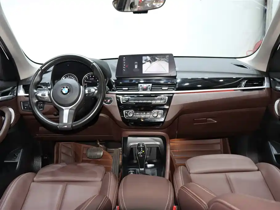 BMW BMW X1 2021 sDrive25Li Leading Edition 2021 - thumbnail 12