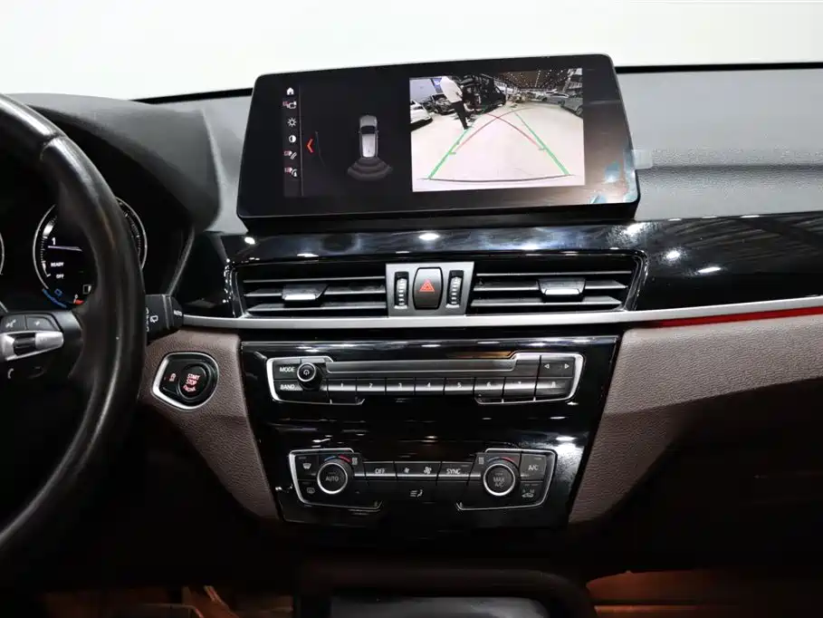 BMW BMW X1 2021 sDrive25Li Leading Edition 2021 - thumbnail 14