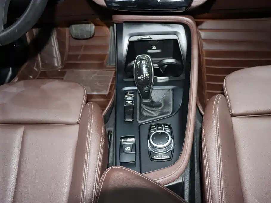 BMW BMW X1 2021 sDrive25Li Leading Edition 2021 - thumbnail 15