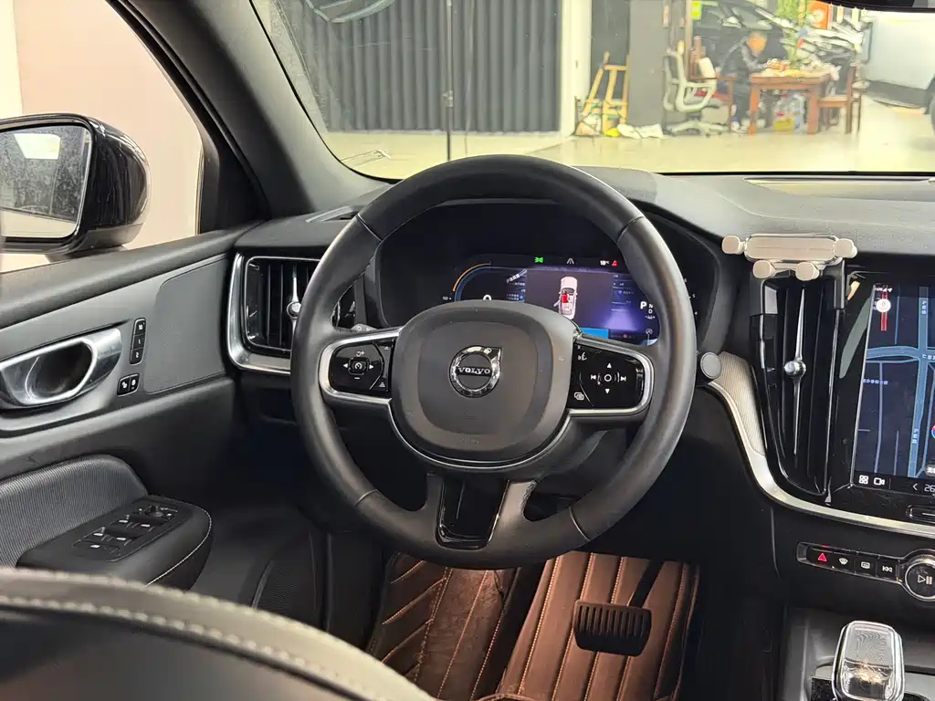 Volvo Volvo S60 2023 B4 Sport Momentum 2023 - thumbnail 11