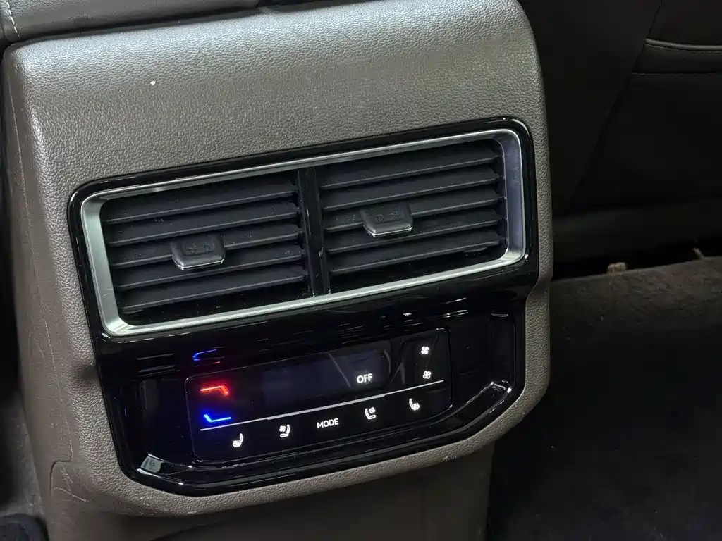 Volkswagen Viloran 2022 380TSI Premium Edition 2022 - thumbnail 14
