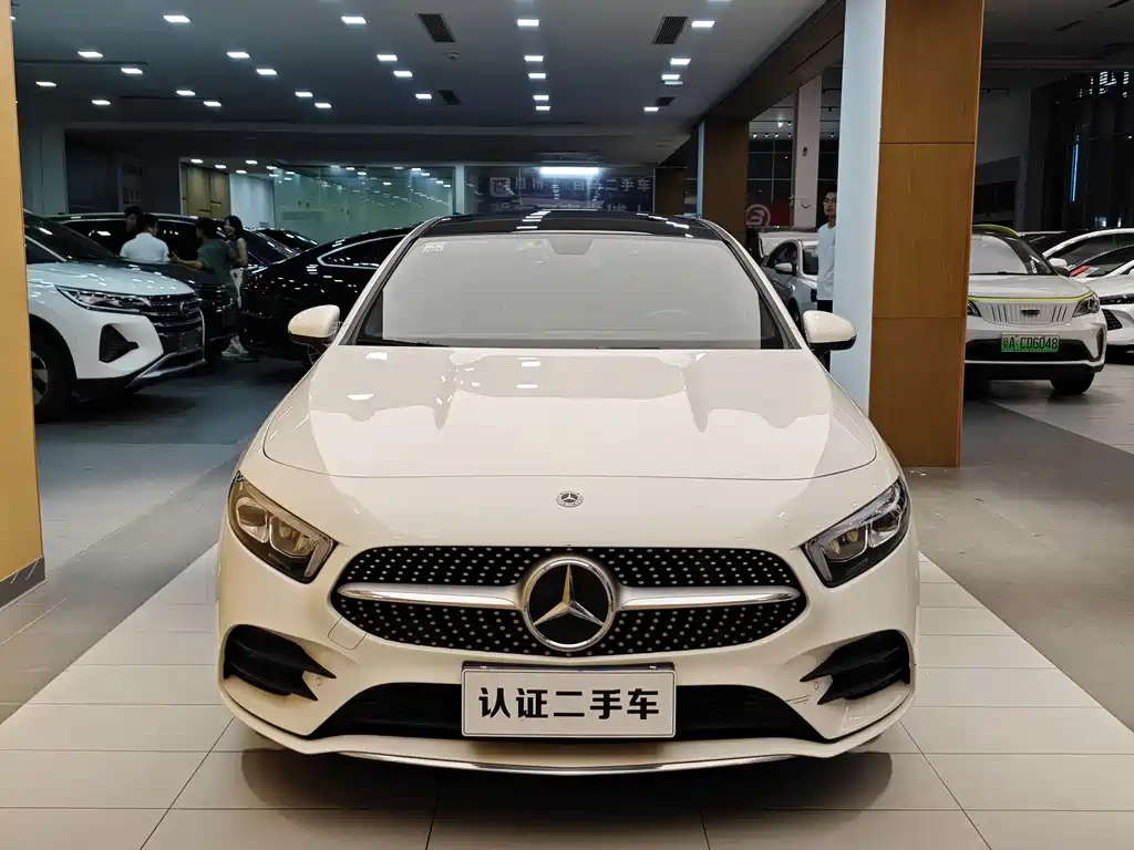 Mercedes-Benz Mercedes-Benz A-Class 2021 A 200 L Sport Sedan Fashion Edition 2021 - thumbnail 3