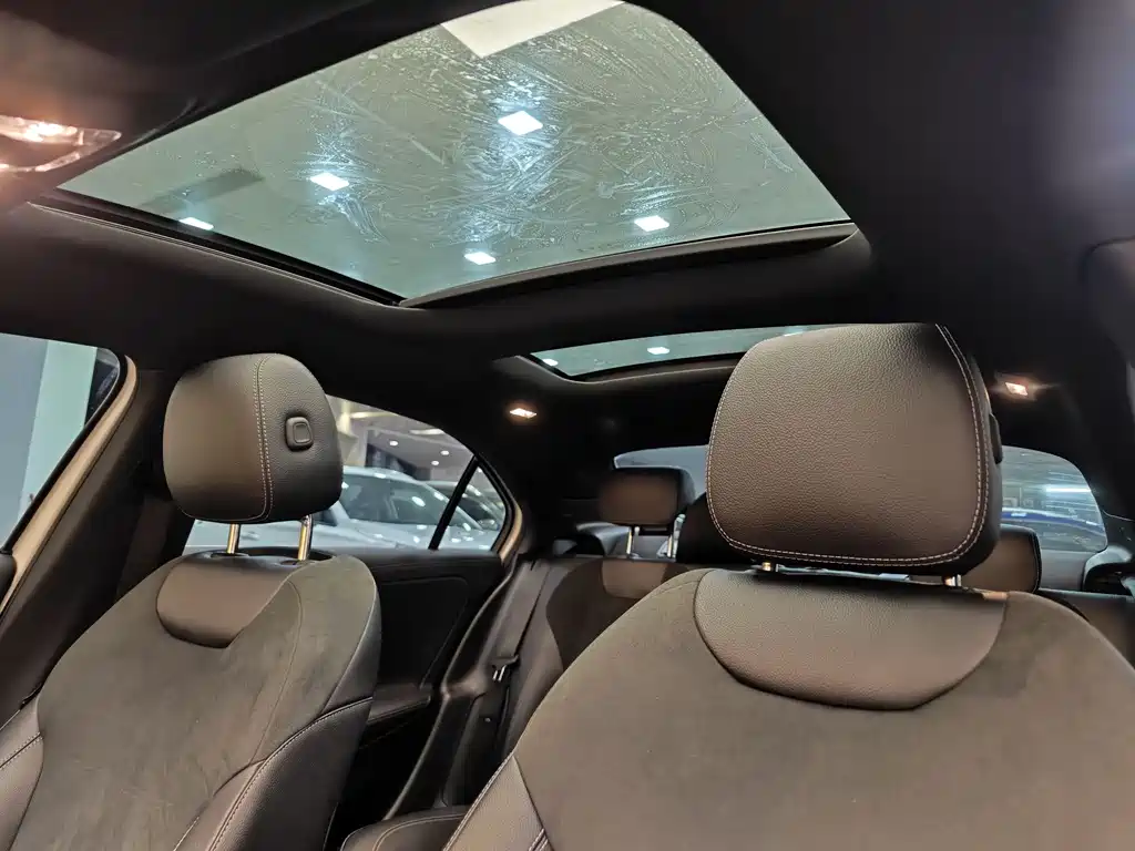 Mercedes-Benz Mercedes-Benz A-Class 2021 A 200 L Sport Sedan Fashion Edition 2021 - thumbnail 12