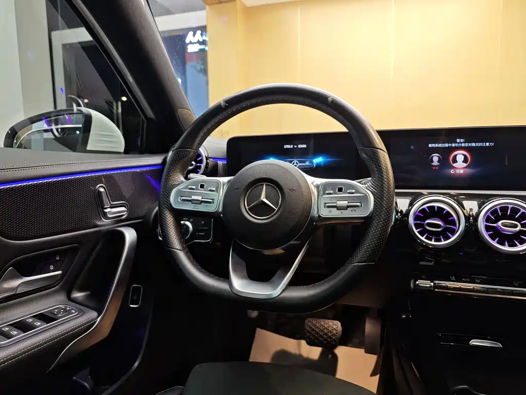 Mercedes-Benz Mercedes-Benz A-Class 2021 A 200 L Sport Sedan Fashion Edition 2021 - thumbnail 14