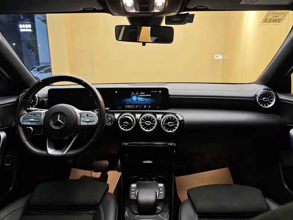 Mercedes-Benz Mercedes-Benz A-Class 2021 A 200 L Sport Sedan Fashion Edition 2021 - thumbnail 19