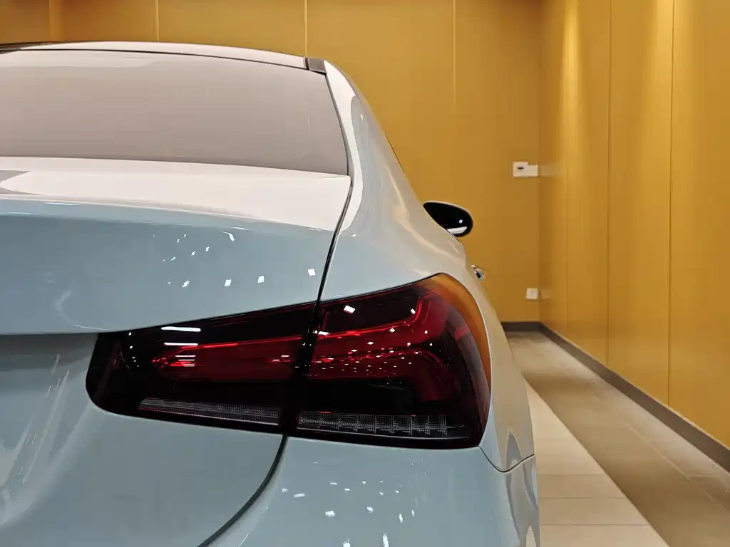 Mercedes-Benz Mercedes-Benz A-Class 2021 A 200 L Sport Sedan Fashion Edition 2021 - thumbnail 25
