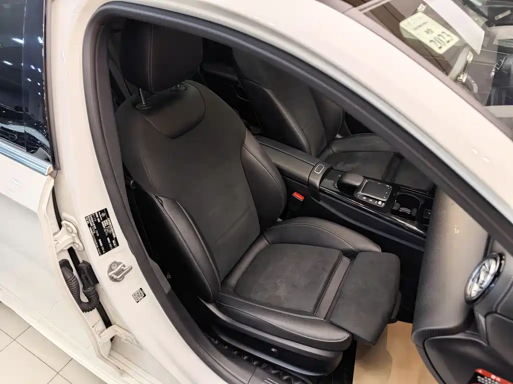 Mercedes-Benz Mercedes-Benz A-Class 2021 A 200 L Sport Sedan Fashion Edition 2021 - thumbnail 29