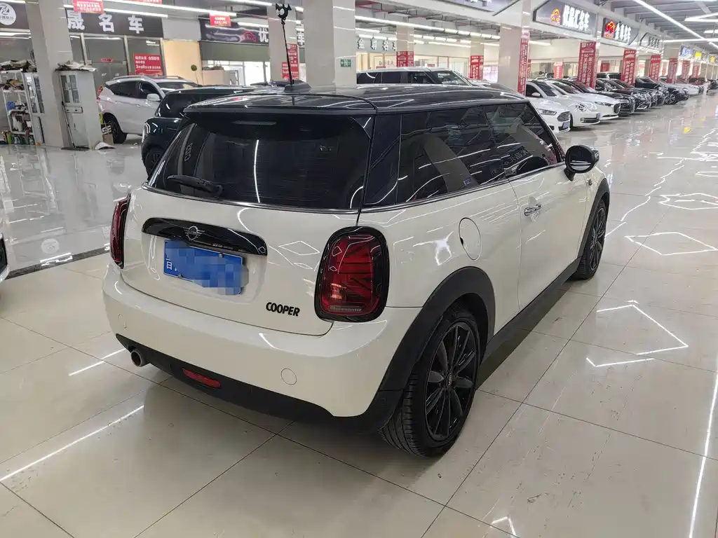 MINI MINI 2021 1.5T COOPER Artist 2020 - thumbnail 5