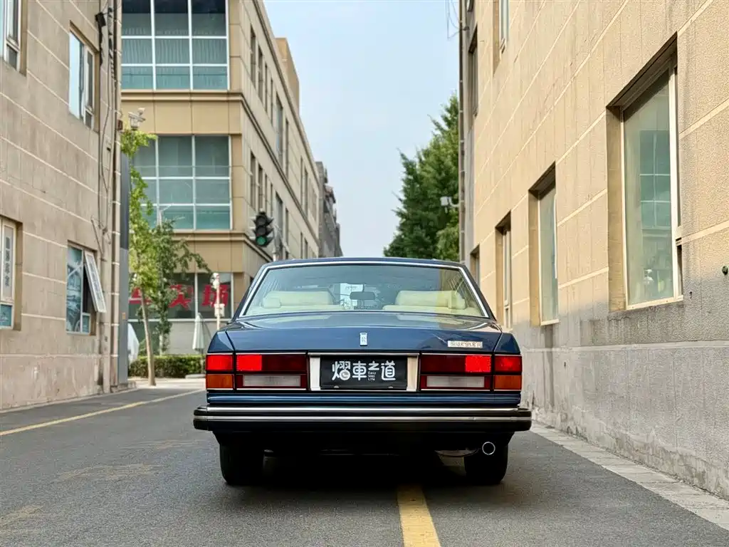 Rolls-Royce Silverado 1989 6.8L Automatic 1994 - thumbnail 4