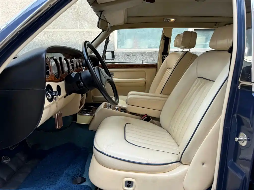 Rolls-Royce Silverado 1989 6.8L Automatic 1994 - thumbnail 6