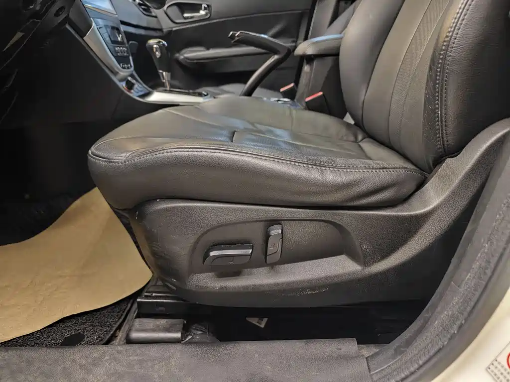 GAC Trumpchi GAC Trumpchi GS5 2013 1.8T Automatic 2WD Luxury Edition 2014 - thumbnail 10