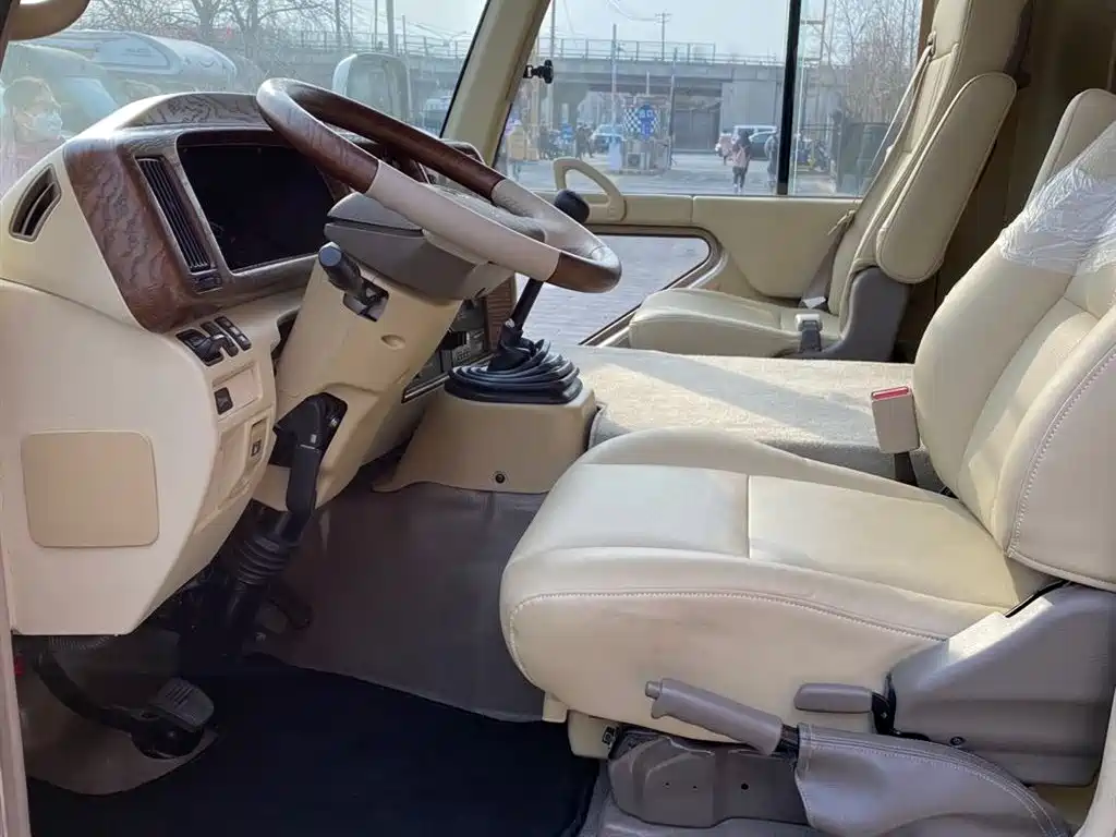 Toyota Cresta 2019 4.0L Luxury Car GRB53L-ZCMSK 20-Seat Special Edition 9GR 2026 - thumbnail 5