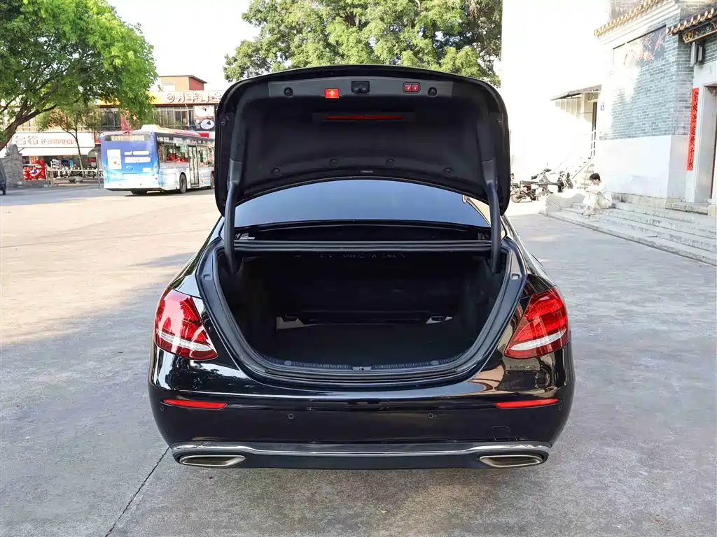 Mercedes-Benz Mercedes-Benz E-Class 2019 Facelift E 300 L Luxury 2019 - thumbnail 15