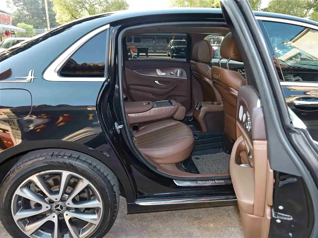 Mercedes-Benz Mercedes-Benz E-Class 2019 Facelift E 300 L Luxury 2019 - thumbnail 18