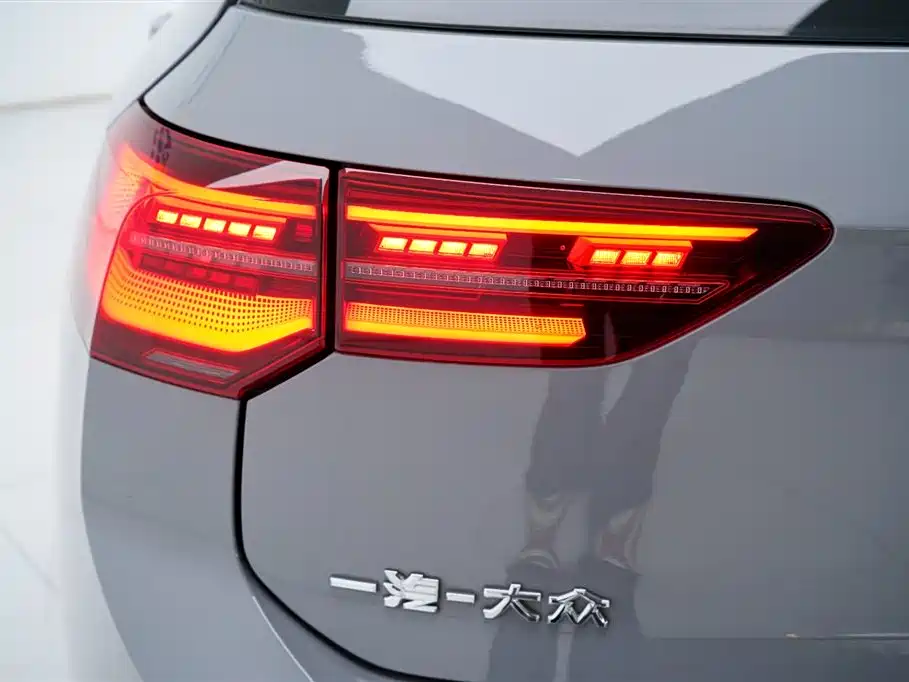 Volkswagen Volkswagen Golf 2023 280TSI DSG R-Line Lite 2024 - thumbnail 12