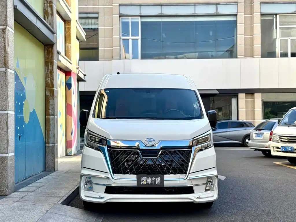 Toyota Toyota Hiace 2022 3.5L Middle East Version 2025 - thumbnail 2