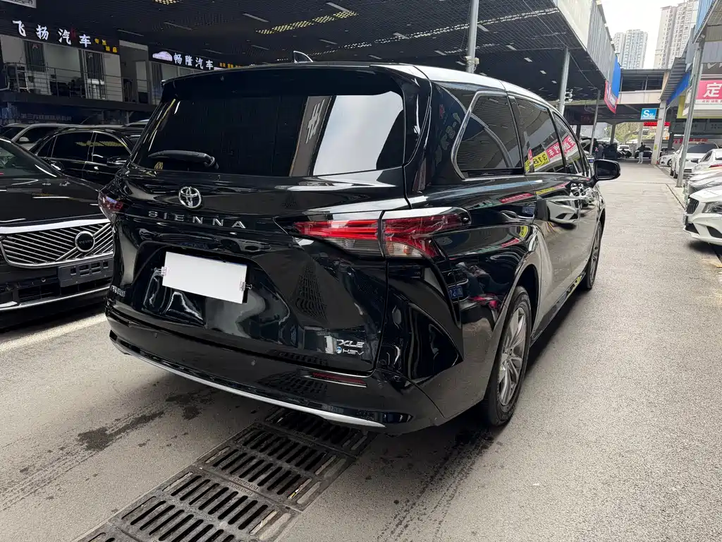 Toyota Toyota Sienna 2024 2.5L Hybrid Luxury Edition 2024 - thumbnail 6