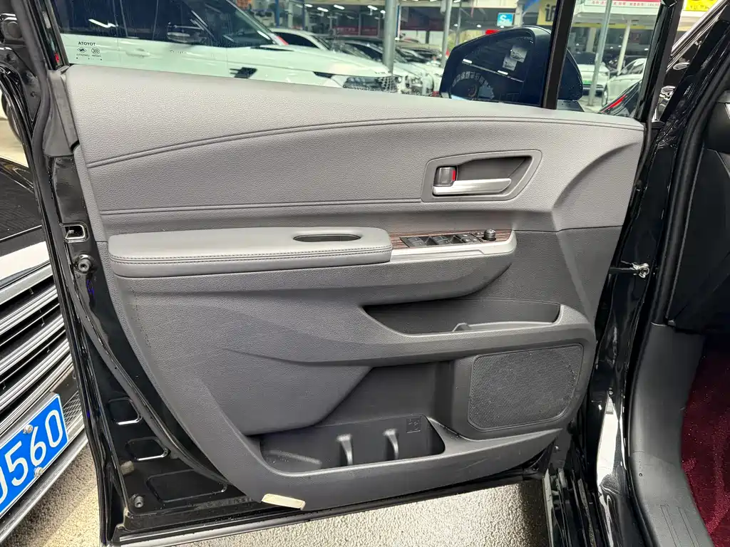 Toyota Toyota Sienna 2024 2.5L Hybrid Luxury Edition 2024 - thumbnail 13