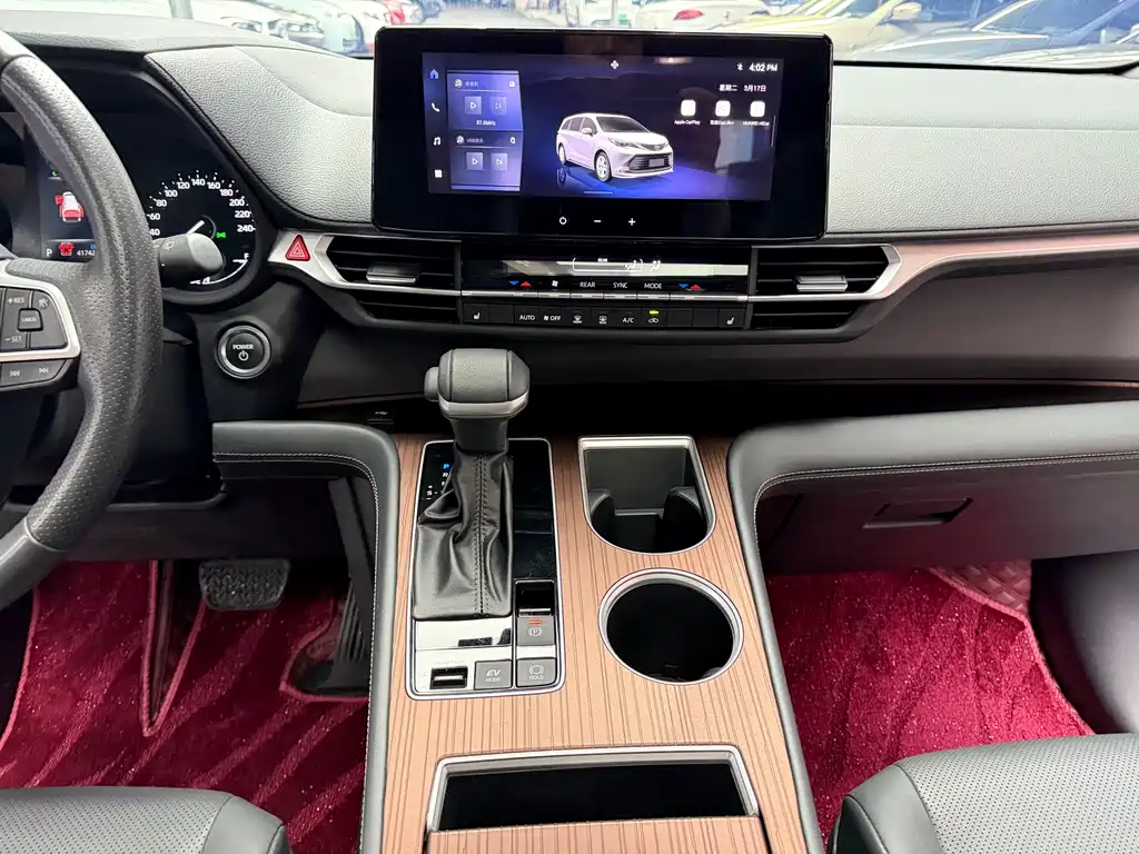 Toyota Toyota Sienna 2024 2.5L Hybrid Luxury Edition 2024 - thumbnail 16