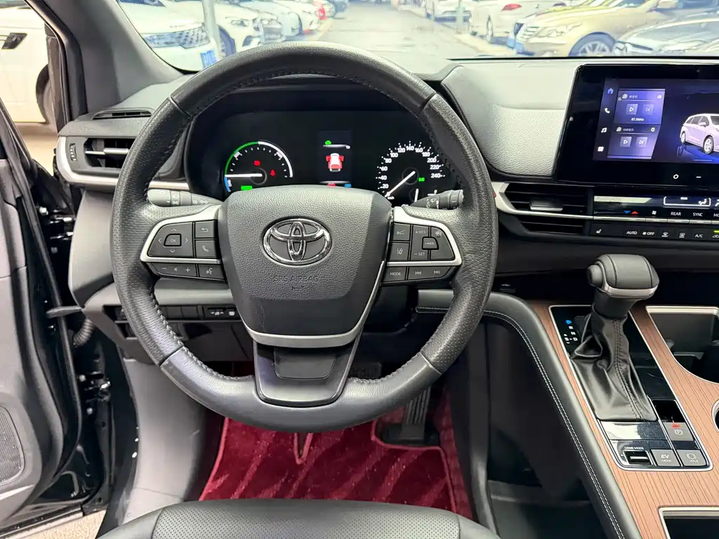 Toyota Toyota Sienna 2024 2.5L Hybrid Luxury Edition 2024 - thumbnail 17