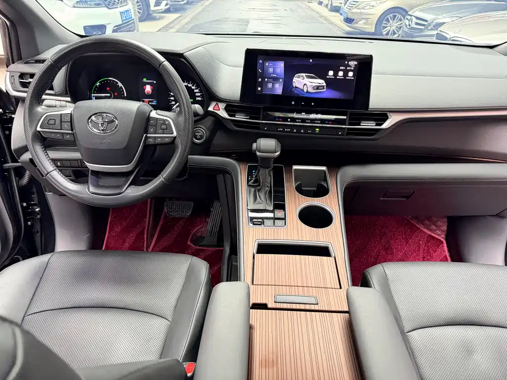 Toyota Toyota Sienna 2024 2.5L Hybrid Luxury Edition 2024 - thumbnail 18