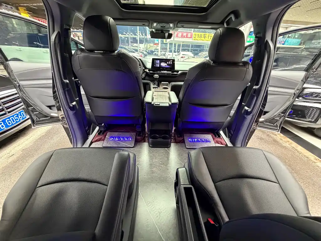 Toyota Toyota Sienna 2024 2.5L Hybrid Luxury Edition 2024 - thumbnail 20