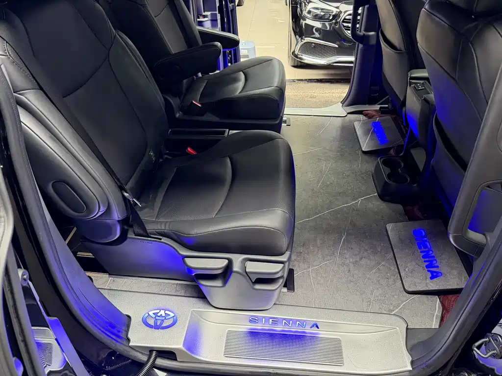 Toyota Toyota Sienna 2024 2.5L Hybrid Luxury Edition 2024 - thumbnail 22