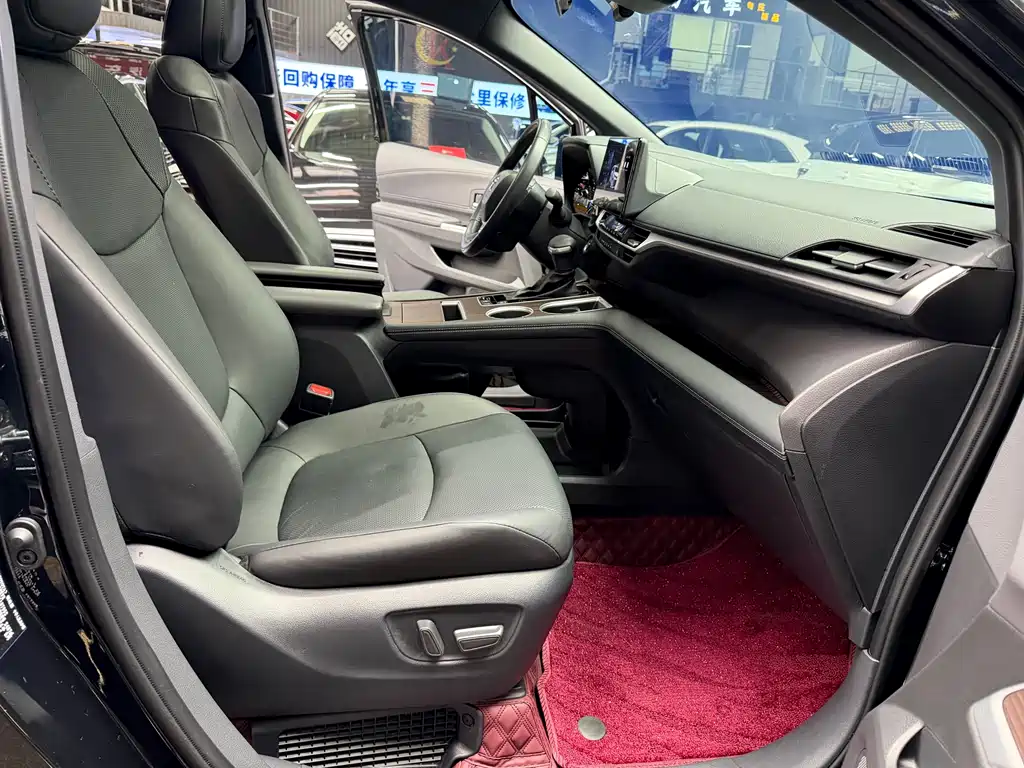 Toyota Toyota Sienna 2024 2.5L Hybrid Luxury Edition 2024 - thumbnail 23