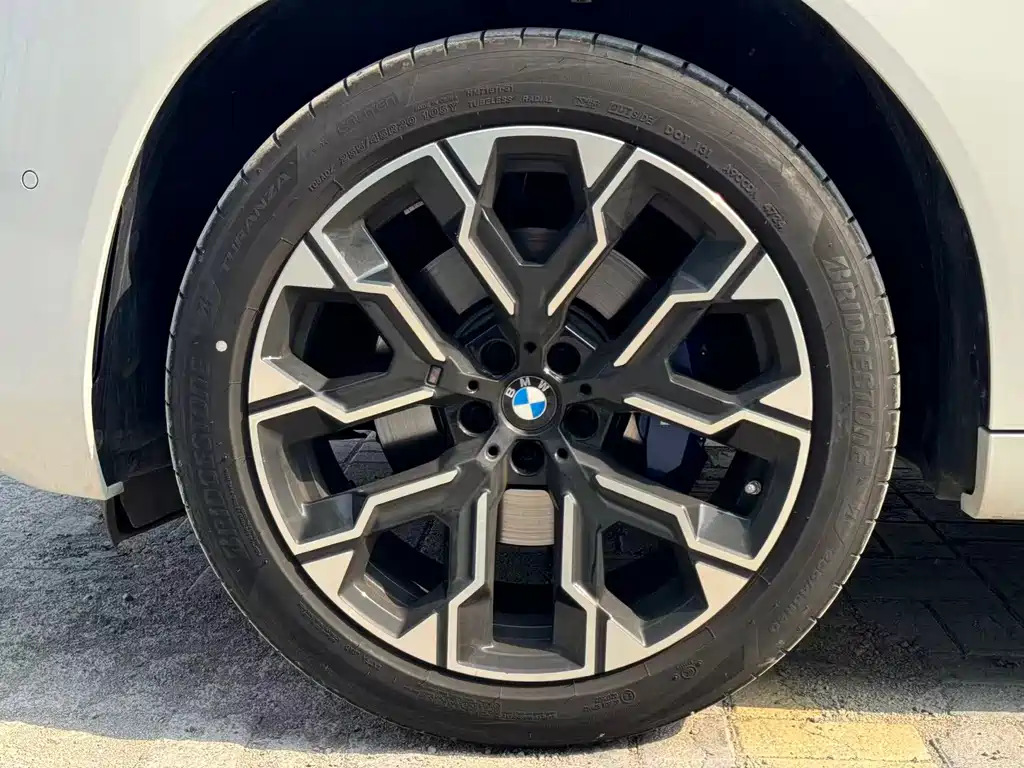 BMW BMW X3 2025 xDrive30L Premium M Sport Night Package 2025 - thumbnail 6