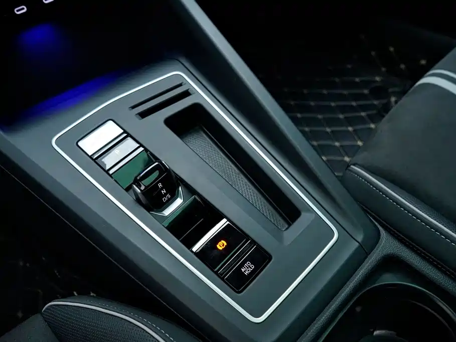 Volkswagen Volkswagen Golf 2023 280TSI DSG R-Line Lite 2024 - thumbnail 13