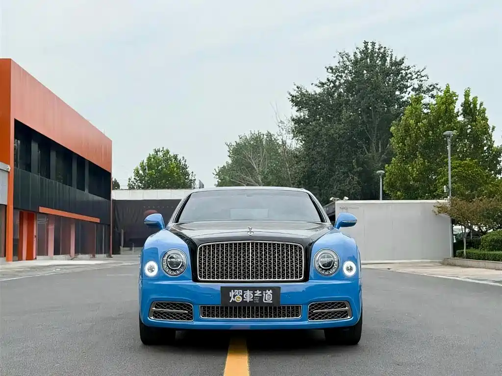 Bentley Mulsanne 2017 6.8T Long Wheelbase 2018 - thumbnail 2