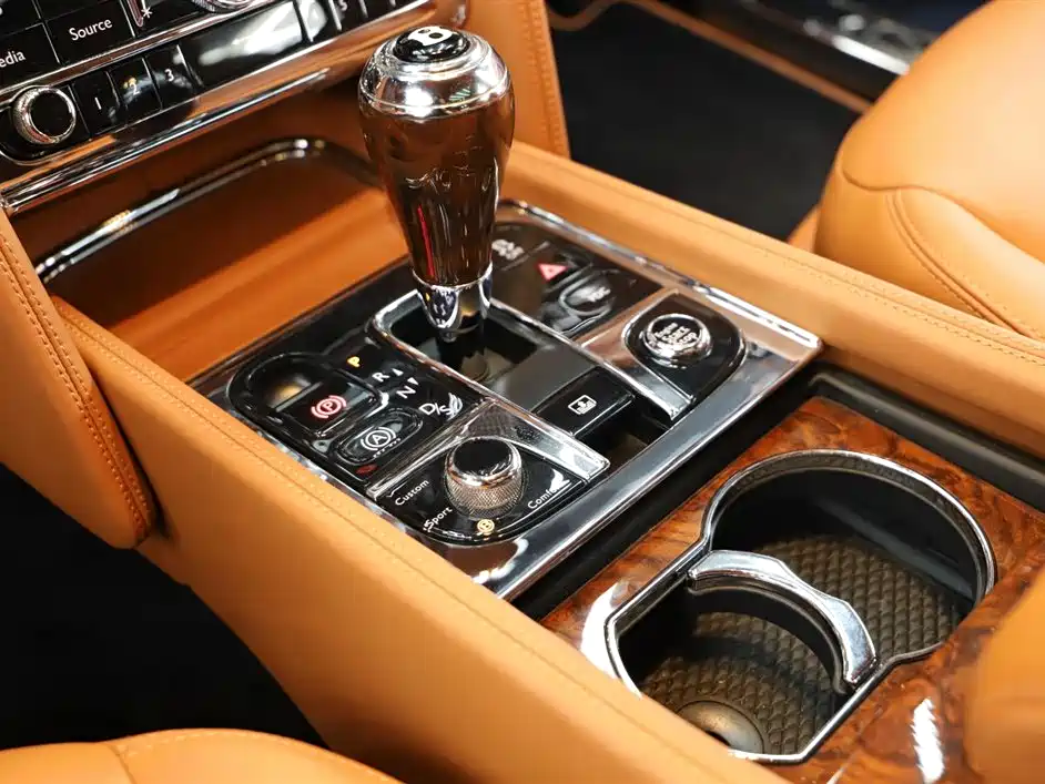 Bentley Mulsanne 2017 6.8T Long Wheelbase 2018 - thumbnail 12