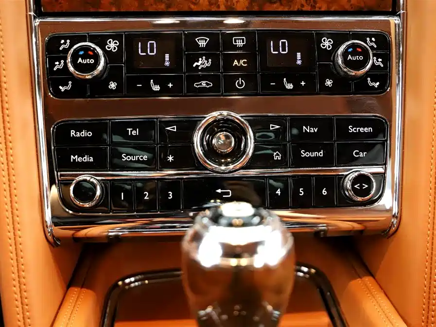 Bentley Mulsanne 2017 6.8T Long Wheelbase 2018 - thumbnail 13